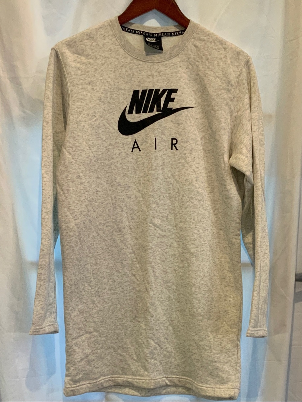 Nike Long-Sleeve Air Tee in Heather Gray with Black Logo